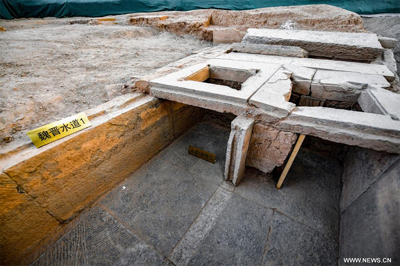 اكتشاف أطلال مرافق المحافظة على المياه في عاصمة قديمة بوسط الصين