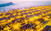 ميناء شانغهاي يحافظ على المركز الأول عالميا في سعة الشحن للعام الـ 13 على التوالي