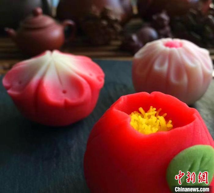 صناعة حلويات تانغ مع حلول مهرجان عيد الربيع