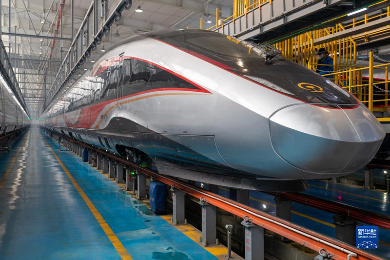 قطار فوشينغ المقاوم للطقس المتجمد يستعد لذروة السفر في هاربين