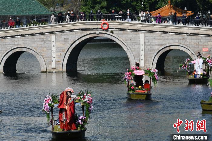 مهرجان الورود العائمة بقوانغتشو 