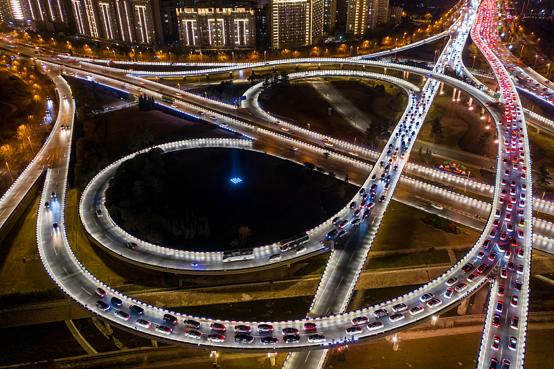 تقاطعات على شكل قلب في جسر تشنغتشو