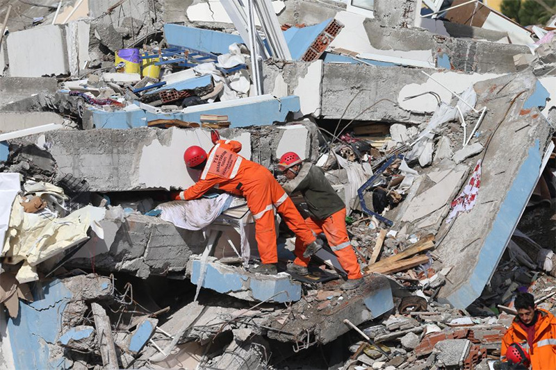 ارتفاع حصيلة قتلى الزلازل المدمرة في تركيا إلى 5434 قتيلا