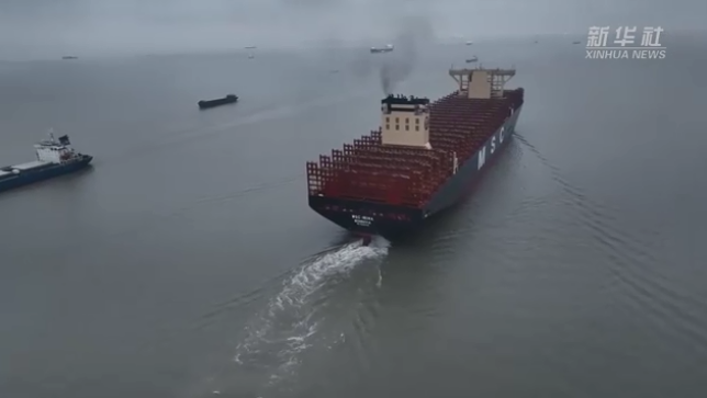 الصين تبدأ اختبار أضخم سفينة حاويات في العالم