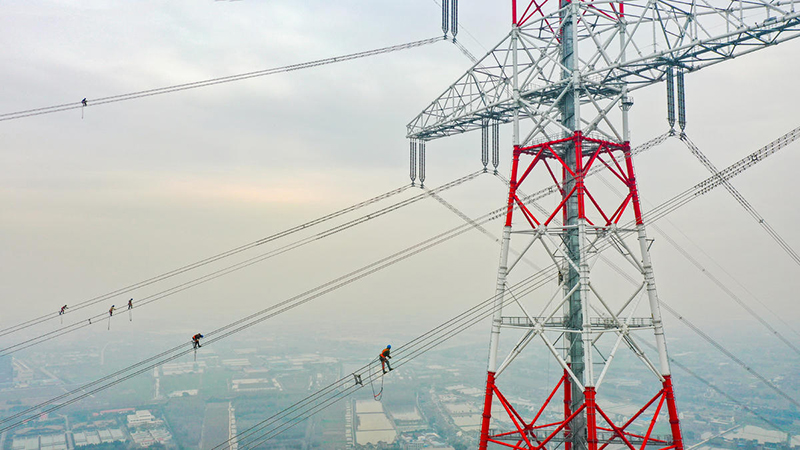 ووشي بمقاطعة جيانغسو: تفقد أطول برج لنقل الكهرباء في العالم قبل دخوله حيّز التشغيل الرسمي  