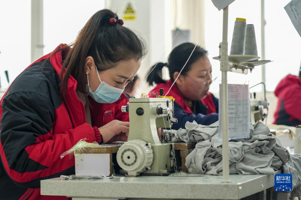 جياشيانغ، شاندونغ: قفازات صغيرة، صناعة كبيرة