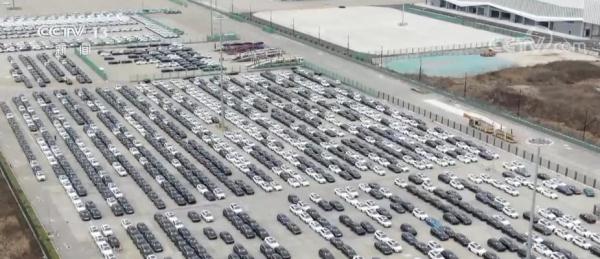 تصدير ما يقرب من 110 آلاف سيارة في رصيفي تصدير السيارات بشانغهاي في يناير من هذا العام