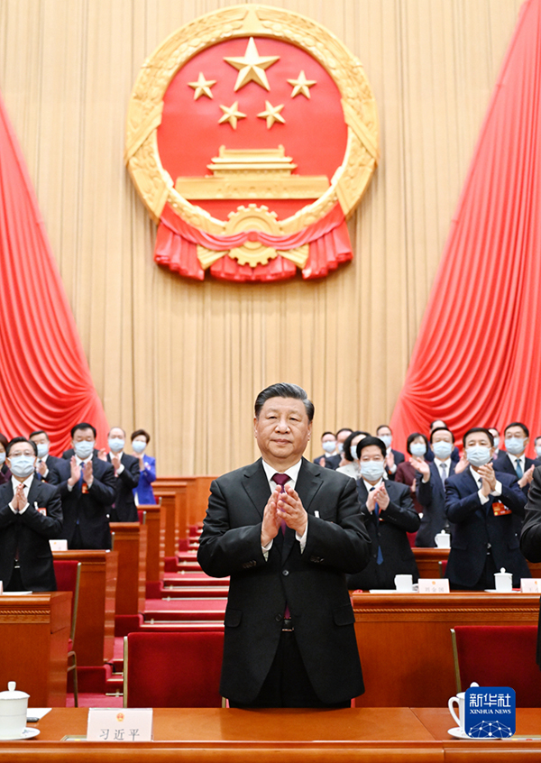 مقالة : انتخاب شي جين بينغ بالإجماع رئيسا للصين ورئيسا للجنة العسكرية المركزية لجمهورية الصين الشعبية