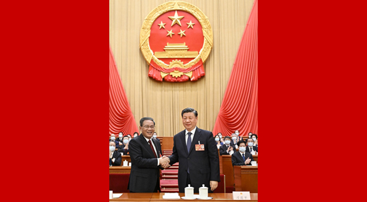 اعتماد لي تشيانغ رئيسا لمجلس الدولة الصيني