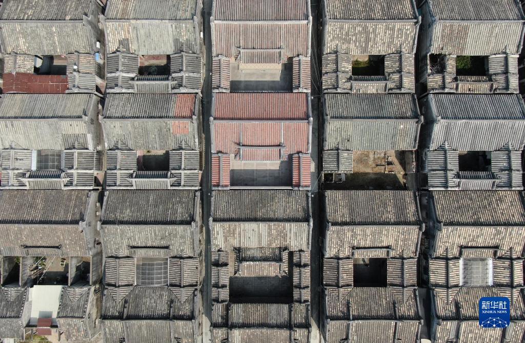 معمار تشاوشان جنوب الصين، رقعة شطرنج كبيرة ممتدة على الأرض