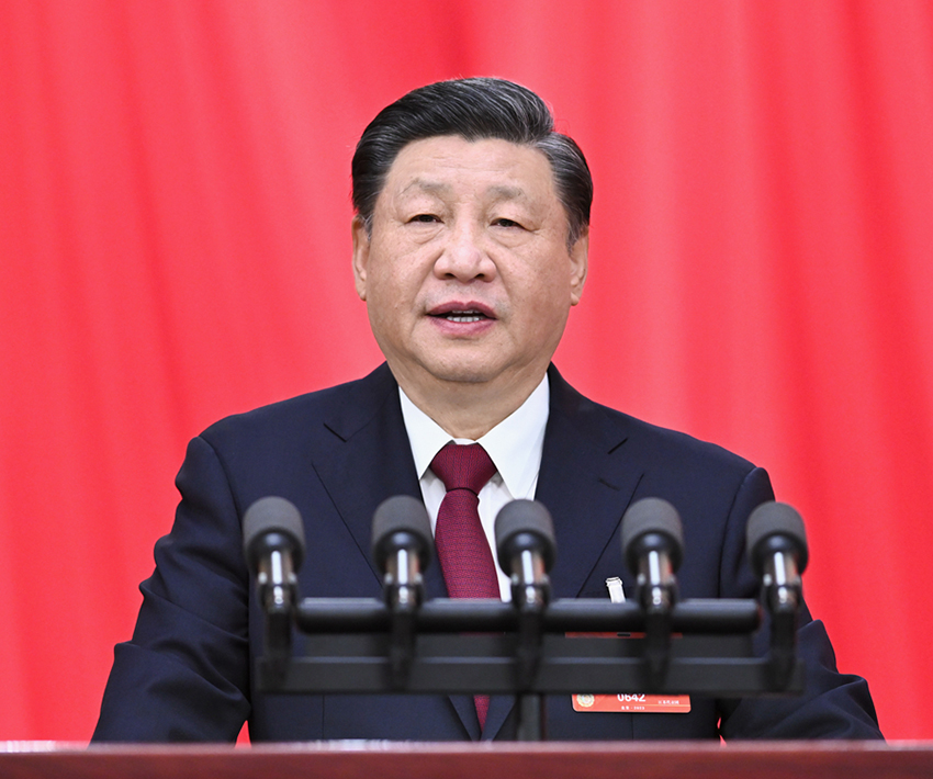 شي يلقي خطابا خلال الجلسة الختامية لدورة المجلس الوطني الـ14 لنواب الشعب الصيني