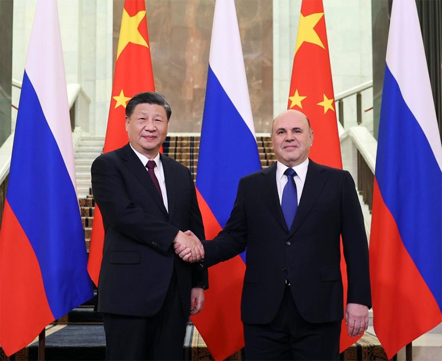 شي يقول إن الصين مستعدة لتوسيع التعاون مع روسيا في التجارة والاستثمار وسلسلة التوريد والمشاريع الضخمة والطاقة والتكنولوجيا الفائقة