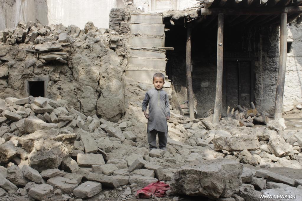 مصرع 4 أشخاص وإصابة 80 آخرين جراء زلزال قوي ضرب أفغانستان