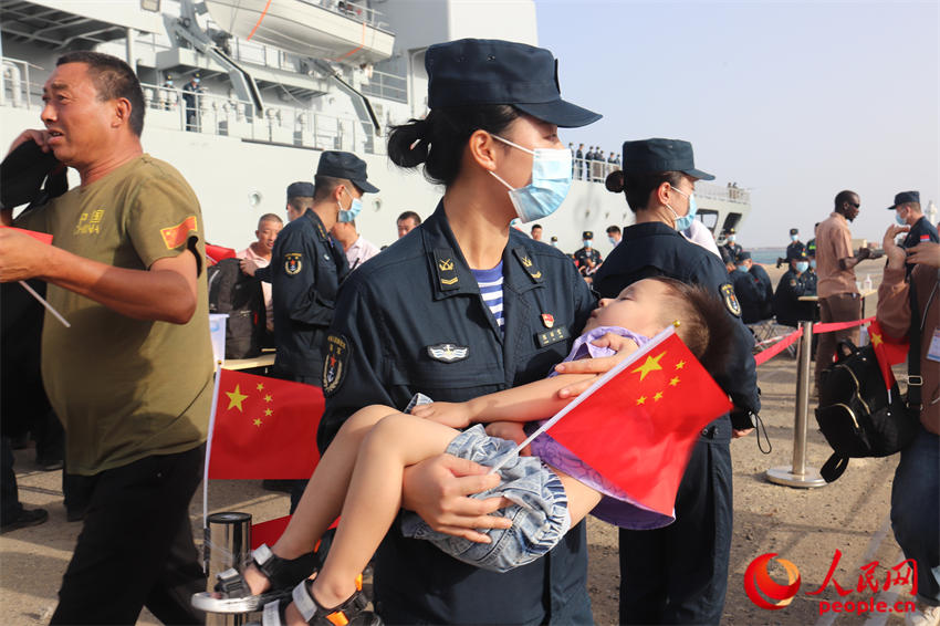 البحرية الصينية تنفذ عملية إجلاء لأفراد من السودان