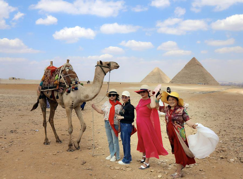 عودة السياح الصينيين تساهم في ازدهار قطاع السياحة في مصر