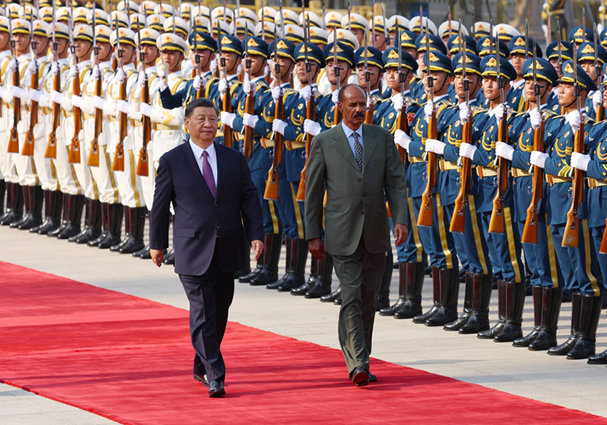 شي يعقد محادثات مع رئيس إريتريا