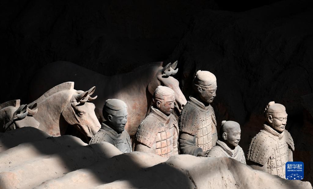 تماثيل الجنود والخيول الصلصالية.. المعلم الثقافي للعاصمة القديمة شيآن
