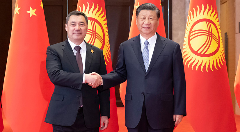 الرئيسان الصيني والقرغيزي يعقدان محادثات ويرفعان مستوى العلاقات الثنائية