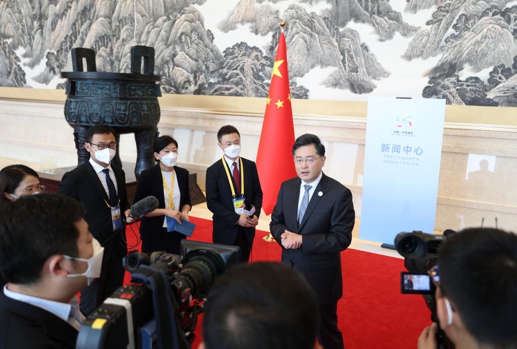 وزير الخارجية الصيني: قمة الصين-آسيا الوسطى معلم جديد في العلاقات بين الجانبين