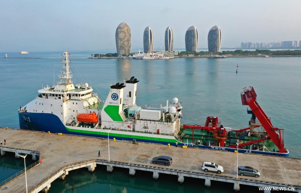 بدء تحقيق أثري بشأن حطام سفينتين قديمتين غارقتين في بحر الصين الجنوبي