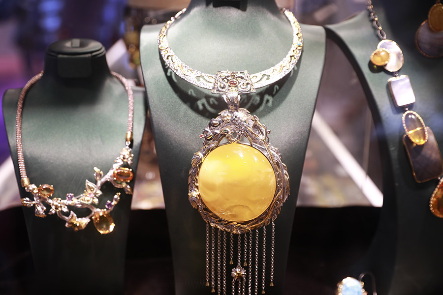 افتتاح معرض الصين (شيآن) الدولي الـ 19 للمجوهرات واليشم
