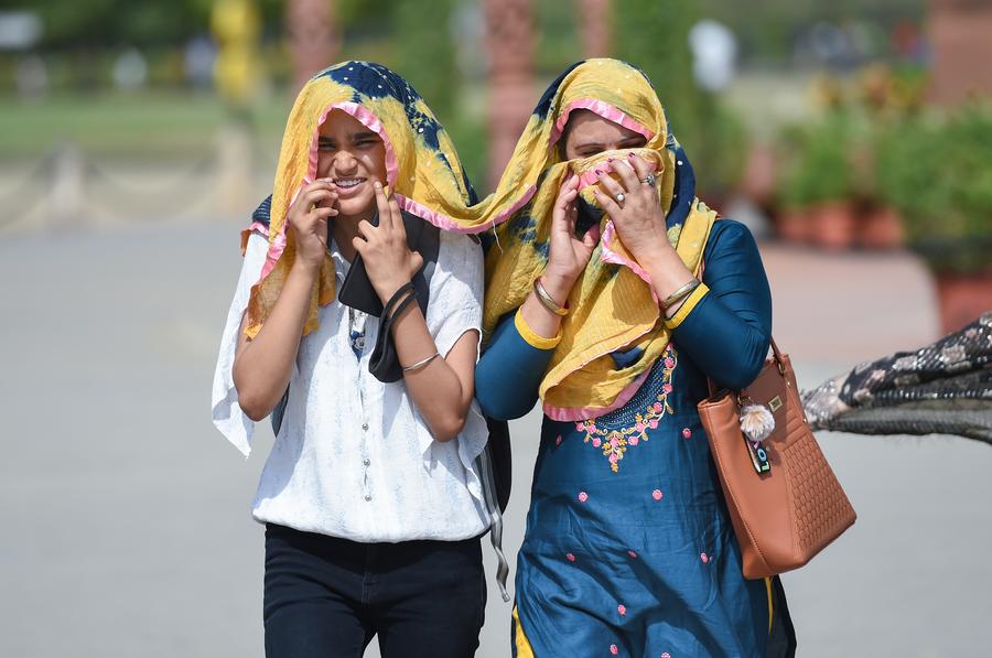 حصيلة وفيات الموجة الحارة في الهند تقترب من 100 شخص