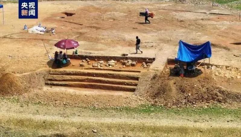 اكتشاف مقبرة ترجع إلى ما قبل ألفي سنة في جنوبي الصين