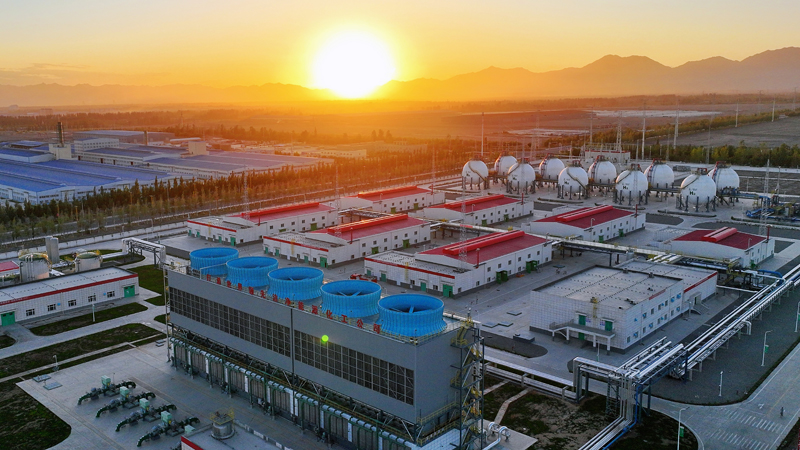 الصين تشغل أول مشروع إيضاحي للهيدروجين الأخضر الكهروضوئي بقدرة 10000 طن