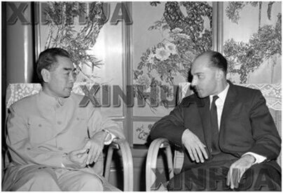 تشو آن لاي يجتمع مع عبد الرحمن كيوان أول سفير جزائري لدى الصين