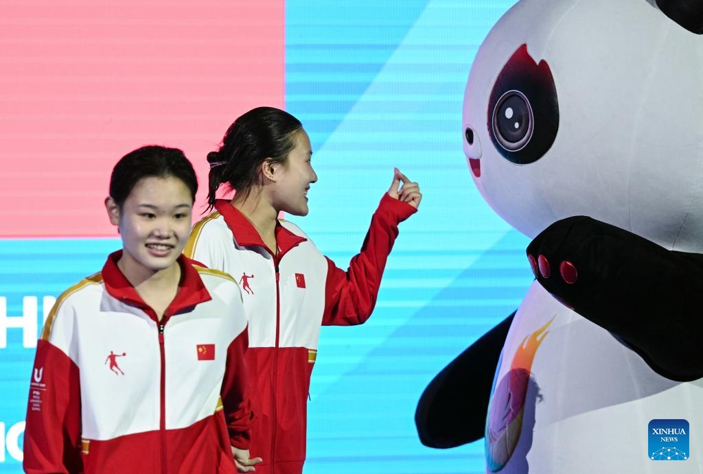 صينيتان تفوزان بذهبية الغطس المتزامن من منصة ثابتة من مسافة 10 متر