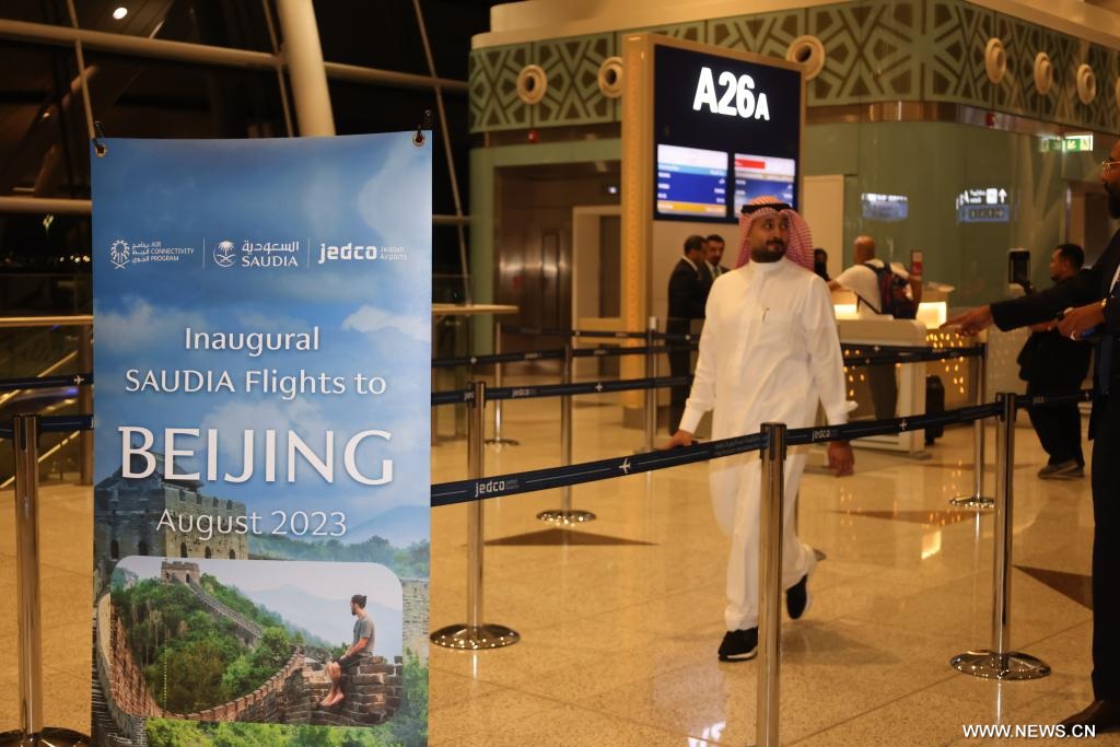 الطيران السعودي يبدأ رحلاته المباشرة من جدة والرياض إلى بكين