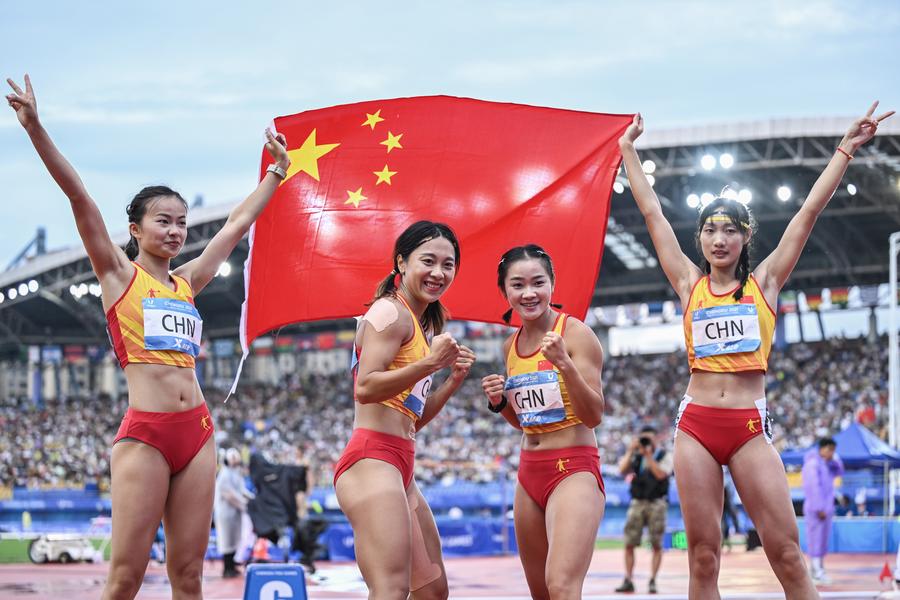 الصين تحصد لقبي سباق التتابع 4×100 متر رجال وسيدات