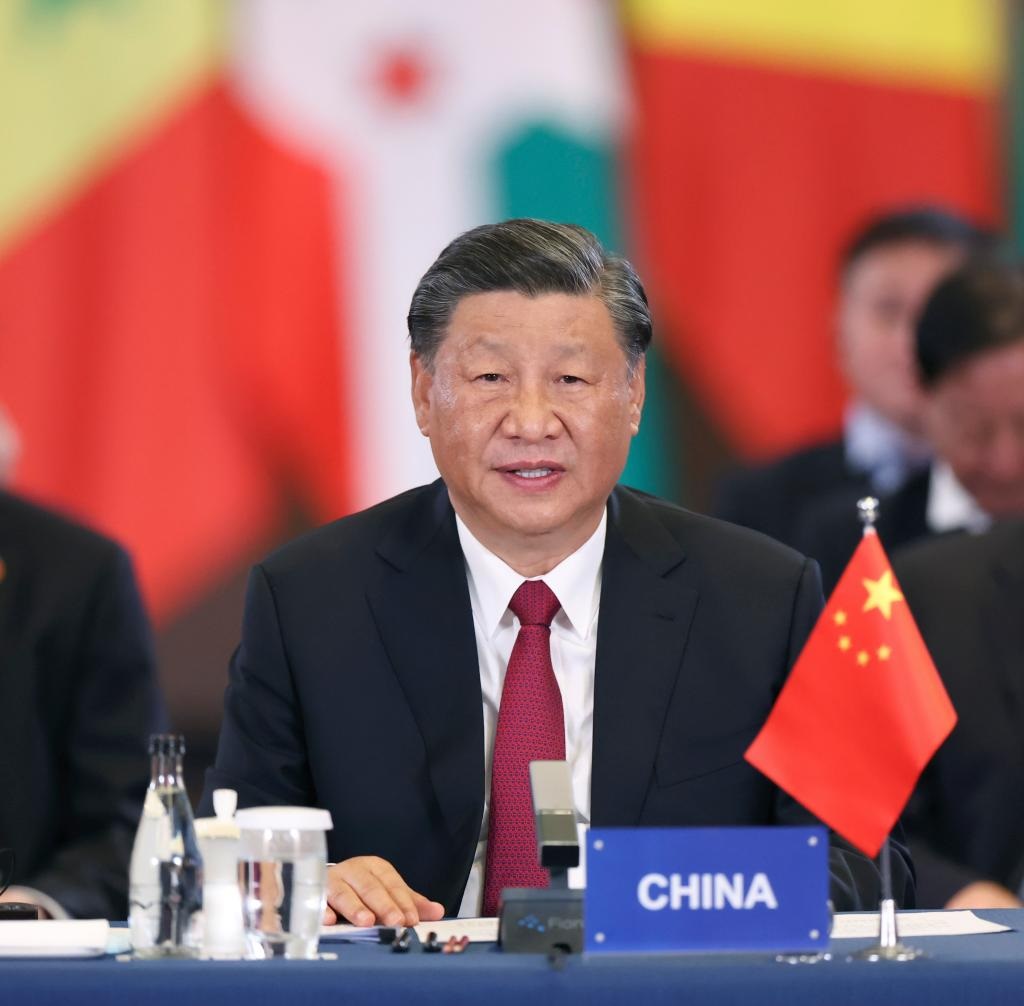 شي يدعو الصين وإفريقيا إلى التعاون من أجل التحديث