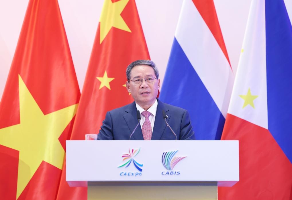 رئيس مجلس الدولة الصيني: العلاقات بين الصين والآسيان النموذج الأكثر نجاحا وديناميكية في تعاون آسيا-الباسيفيك