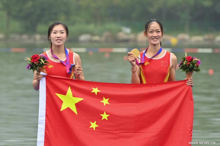 الصين تفتتح أولى الميداليات الذهبية وتحصد 7 ألقاب في السباحة خلال اليوم الأول من آسياد هانغتشو