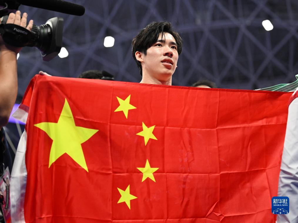 الصيني تشانغ بو هنغ يفوز بلقب الجمباز الشامل رجال في آسياد هانغتشو
