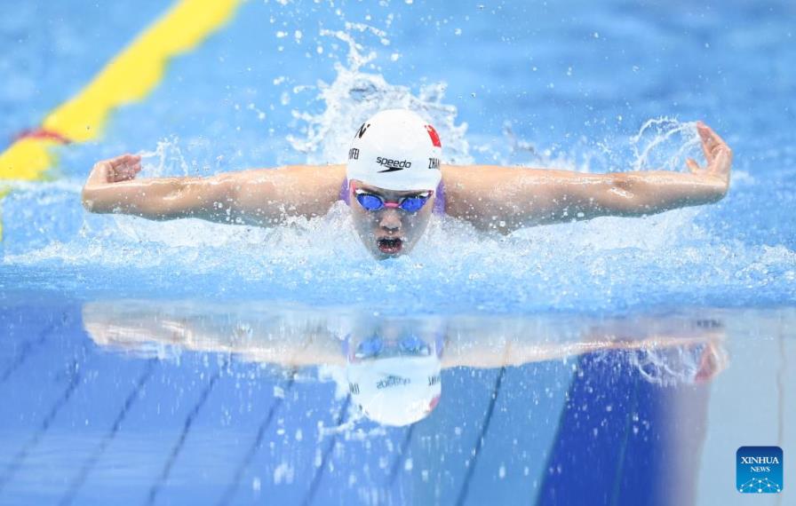 الصينية تشانغ يوي في تفوز بذهبية سباق 100 متر سباحة فراشة للسيدات في آسياد هانغتشو