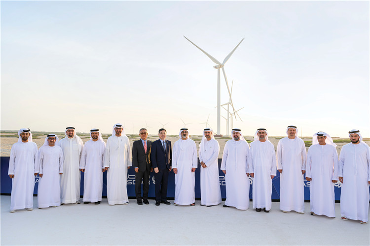 أول مشروع لطاقة الرياح في دولة الإمارات العربية المتحدة تنفذه شركة صينية يدخل حيز التشغيل