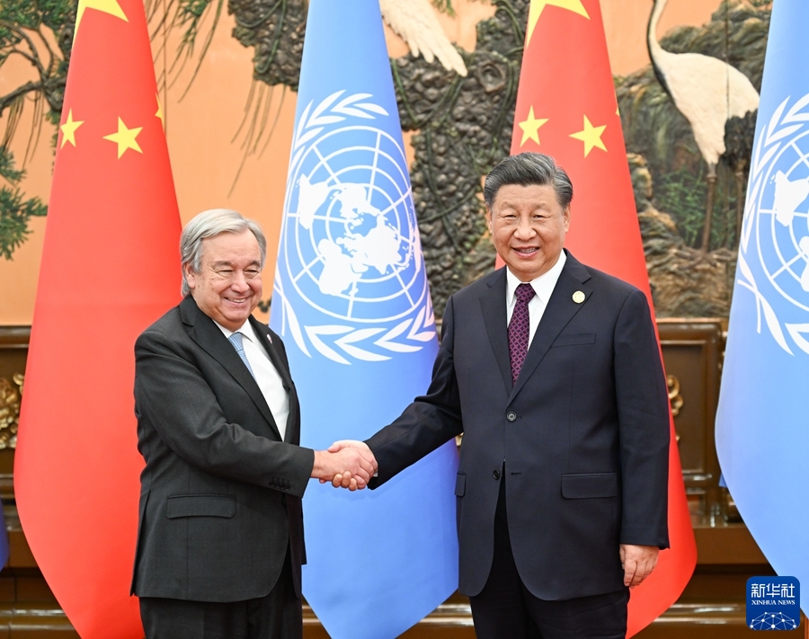 خلال اجتماعه مع جوتيريش... شي يتعهد بأن تعمل الصين مع الأمم المتحدة من أجل تحقيق السلام والتنمية العالميين