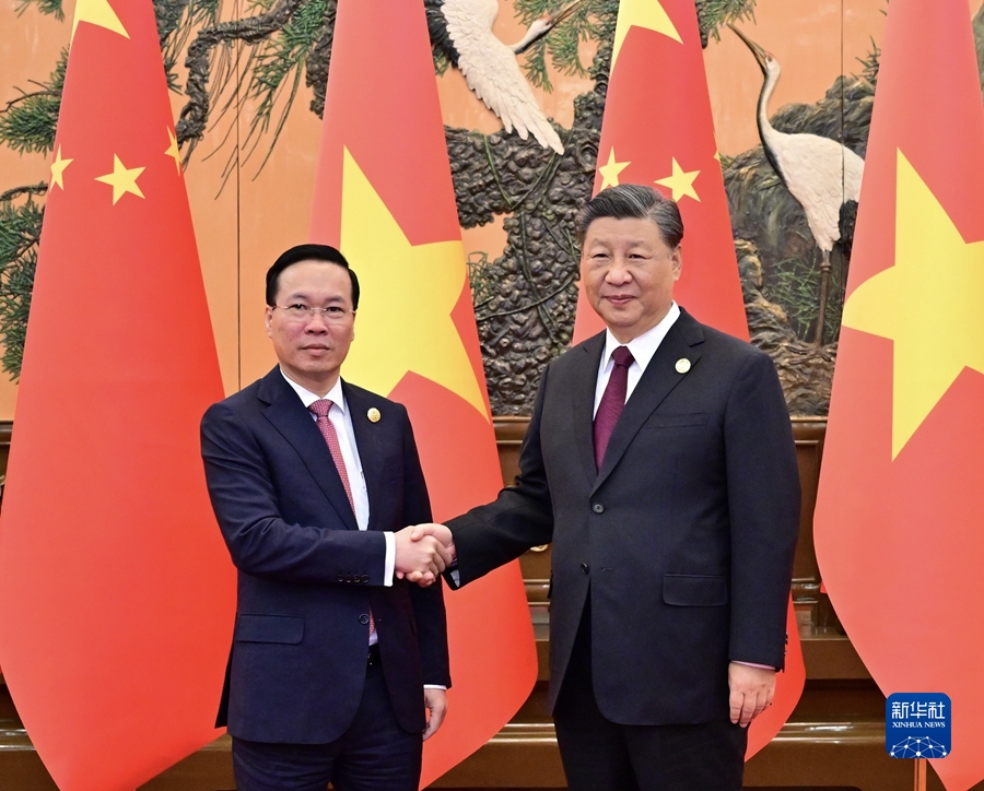 شي يلتقي الرئيس الفيتنامي