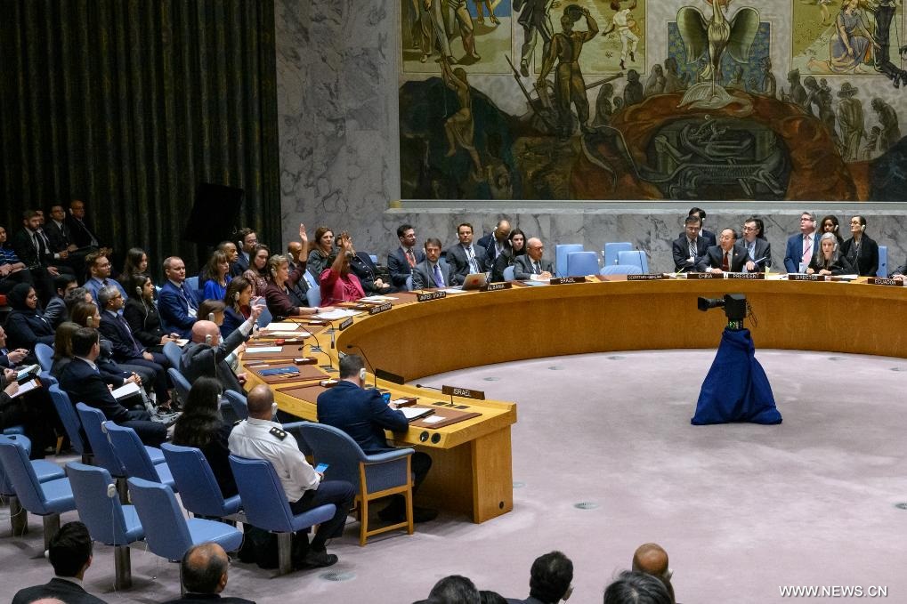 مجلس الأمن الدولي يتبنى قرارا يطالب بهدنة إنسانية وفتح ممرات إنسانية في قطاع غزة