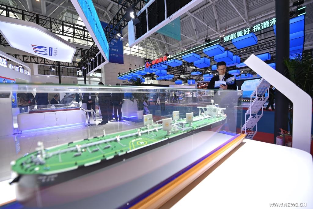 افتتاح معرض صناعة الشحن البحري الدولي في تيانجين بشمالي الصين