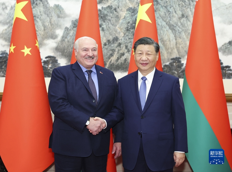 الرئيس الصيني ونظيره البيلاروسي يتعهدان بتعزيز العلاقات بين البلدين
