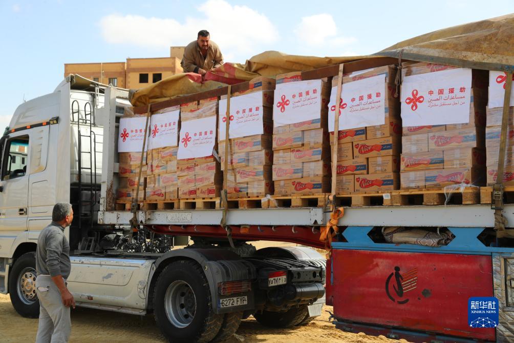 الصين ترسل مساعدات إنسانية طارئة إلى غزة عبر مصر