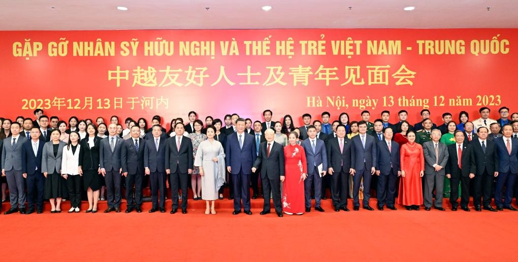 شي: أساس الصداقة بين الصين وفيتنام يرتكز على شعبي البلدين والشبان سيصنعون مستقبلها