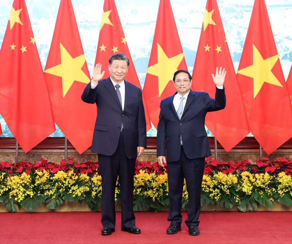 شي: يتعين على الصين وفيتنام الإبحار معا على سفينة الاشتراكية نفسها