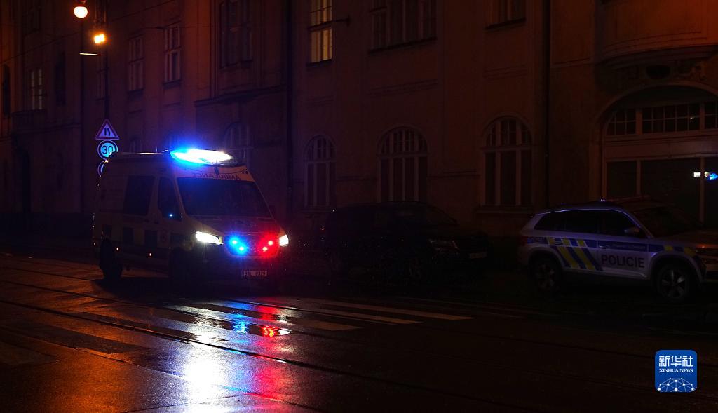 مقتل 14 شخصا على الأقل وإصابة 25 آخرين جراء إطلاق نار في كلية جامعية بالعاصمة التشيكية