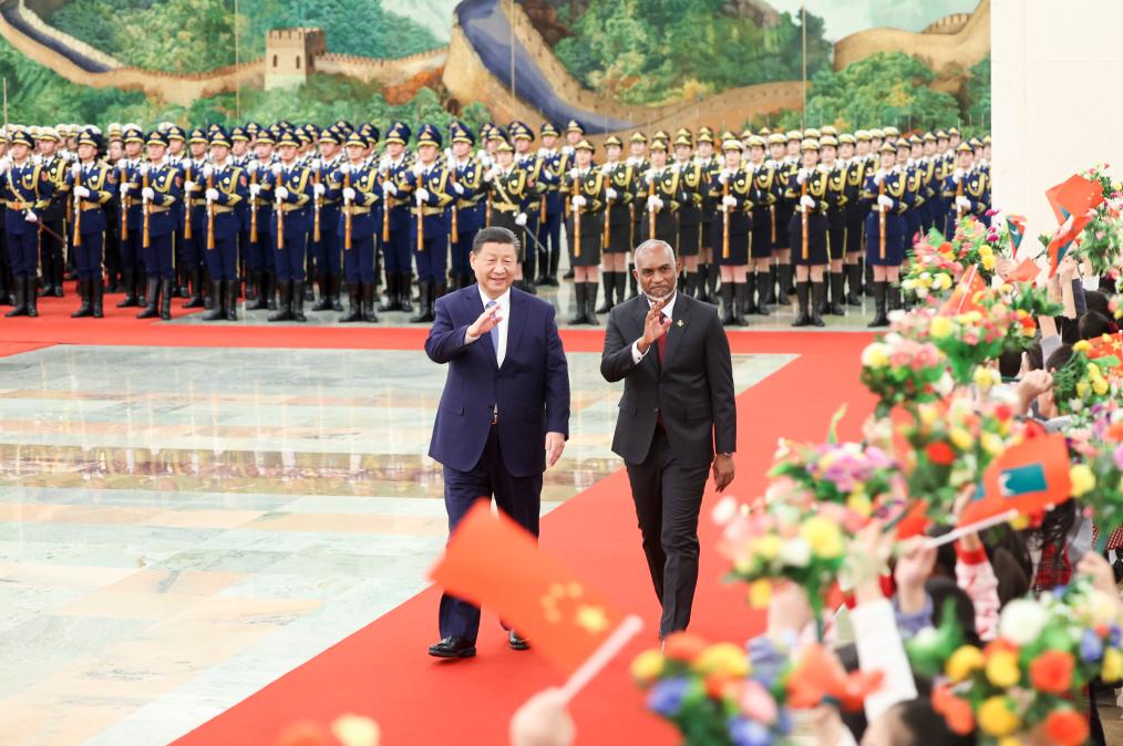 الصين والمالديف ترتقيان بالعلاقات الثنائية خلال محادثات بين رئيسي البلدين