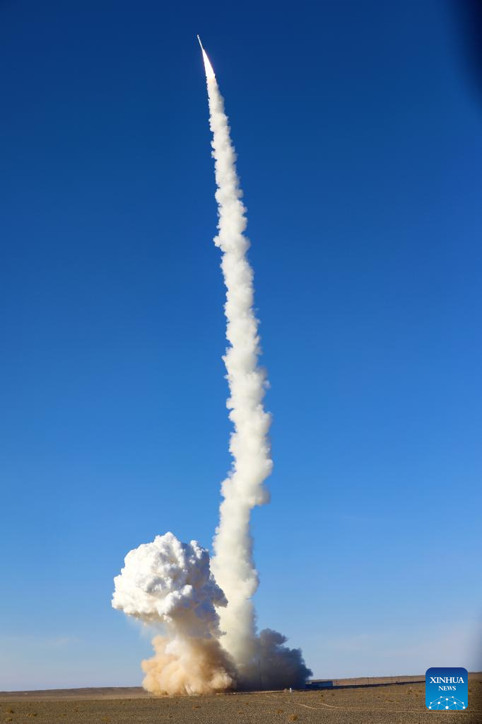 الصين تطلق صاروخا حاملا تجاريا على متنه 5 أقمار اصطناعية