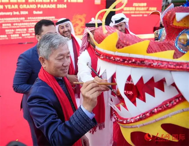 سفير الصين لدى الإمارات: الاحتفال بالعام الصيني الجديد معاً يعكس عمق الصداقة الصينية الإماراتية ويبشر بآفاق مشرقة لسعي البلدين يدًا بيد من أجل المستقبل